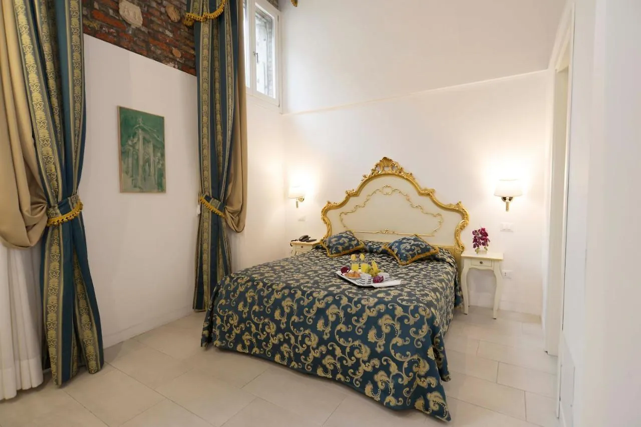 Al Mascaron Ridente Hotel Velence